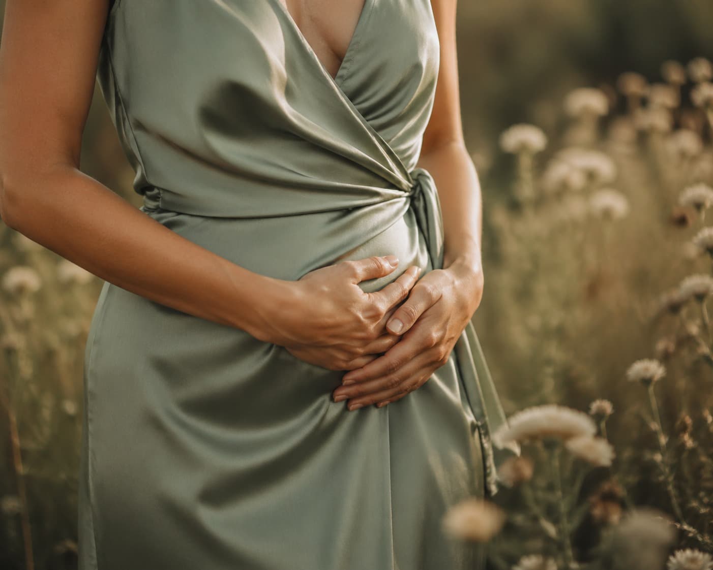 Cuidado femenino íntimo en seda sage